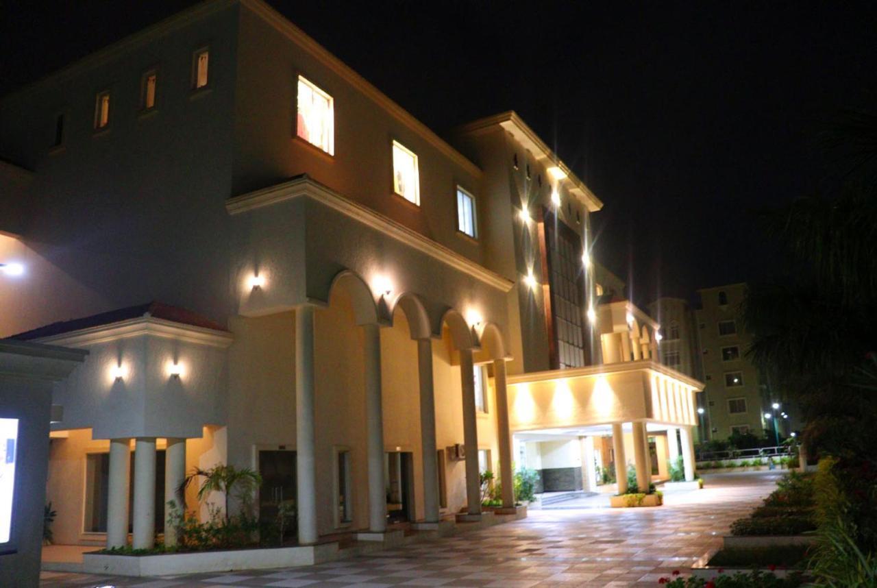 Rk - Inn Premium Suites Bangalore Buitenkant foto